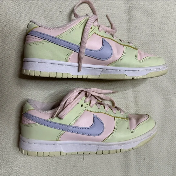 Nike Dunk Low Shoes Womens Size 7 Pastel Casual
Women's US 7 - Picture 5 of 8